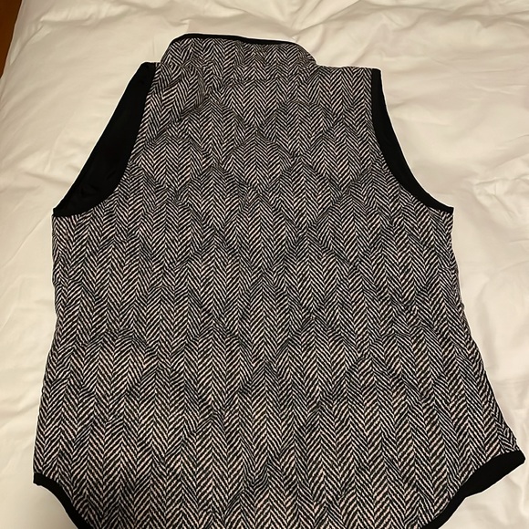J Crew puffer vest - Picture 3 of 4